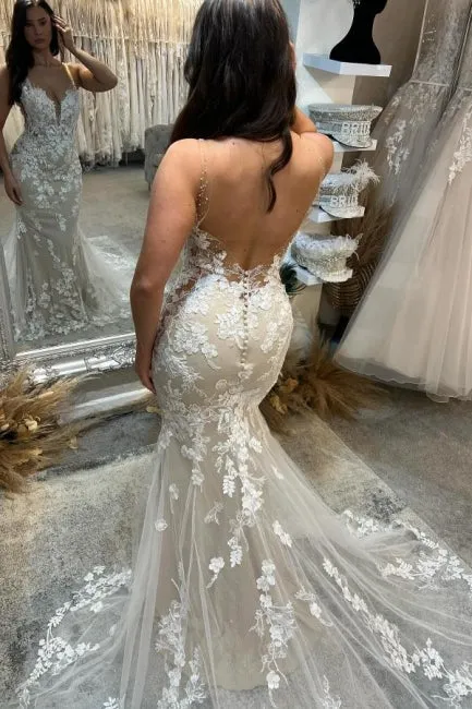 Amazing Column Tulle Lace Spaghetti Straps Sleeveless Ivory Wedding Dress With Appliques