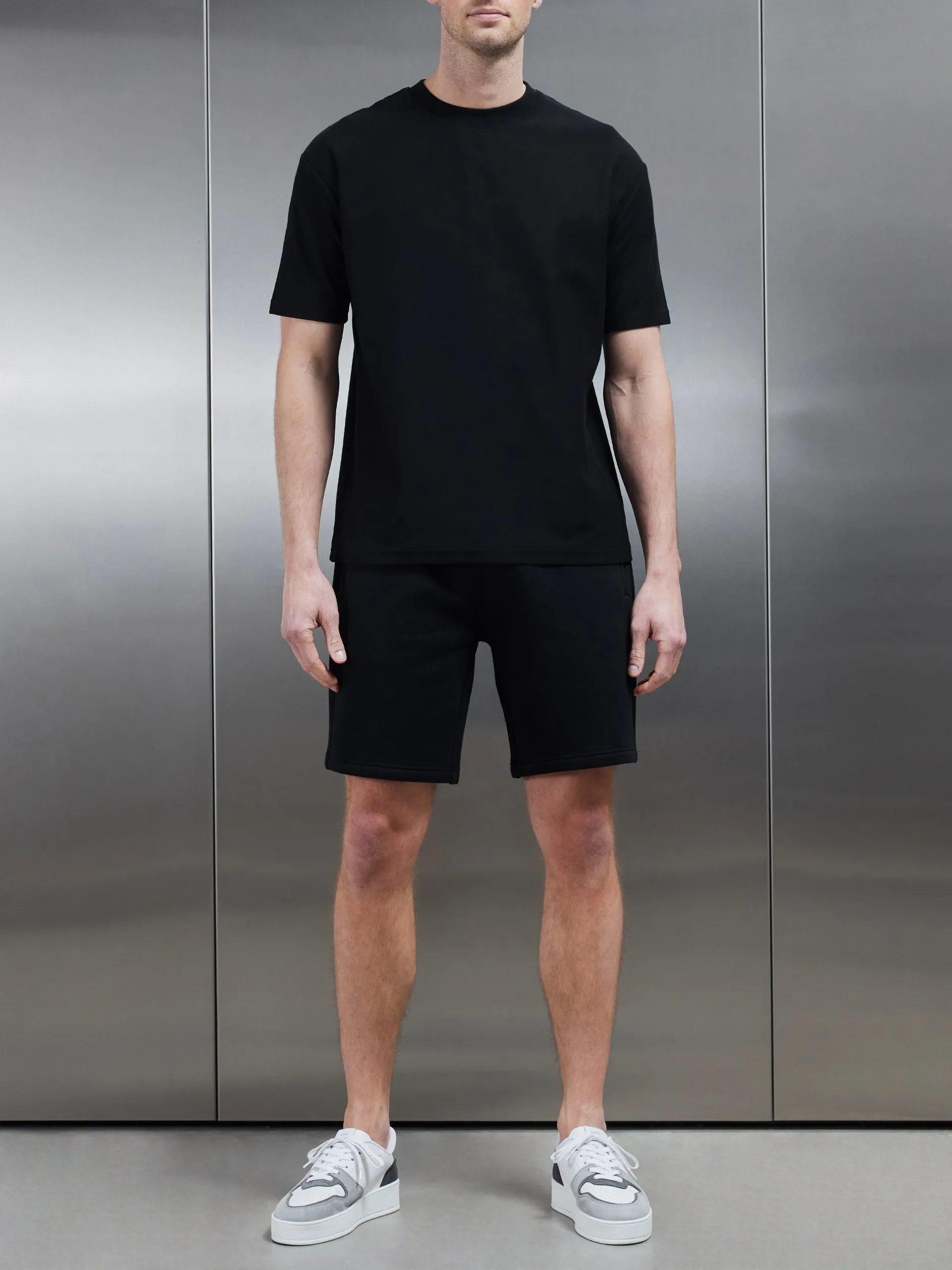 Relaxed Fit Short in Black
